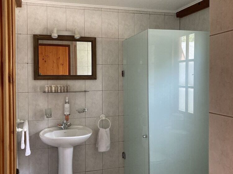 בית מלון כפרי Green Baker Lodge