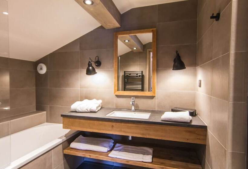 Отель Hôtel De La Roche