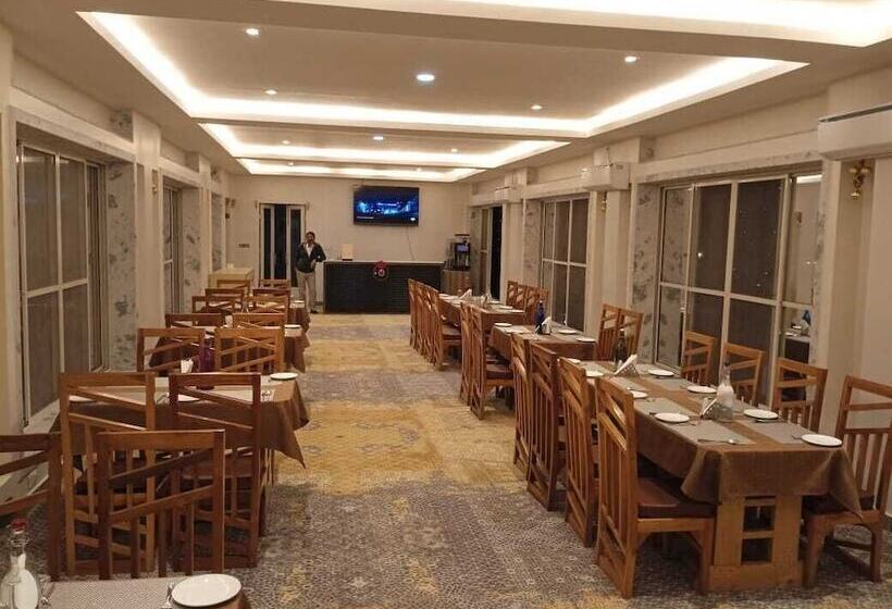 호텔 La Nicholas Dei Da Kine Resort