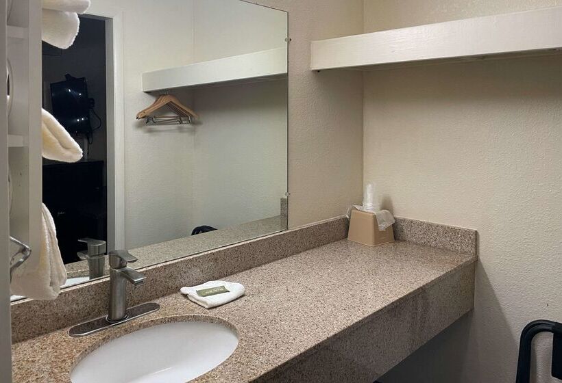 فندق Quality Inn
