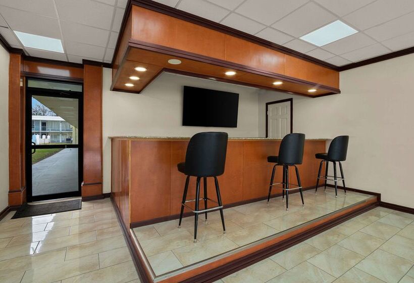 فندق Quality Inn