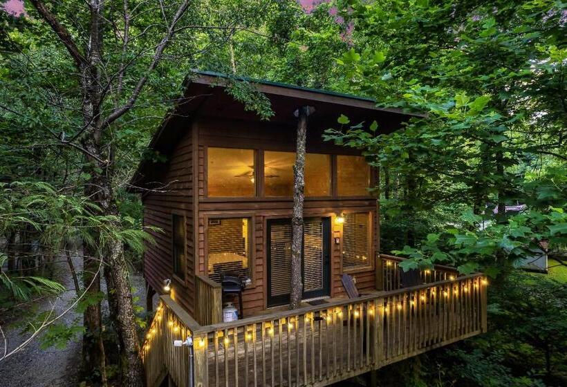 호텔 Rivers Edge Treehouses