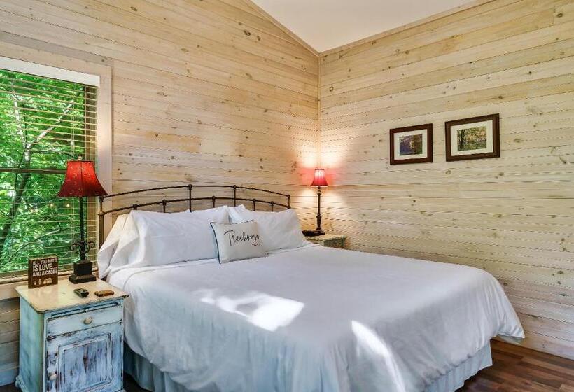 호텔 Rivers Edge Treehouses