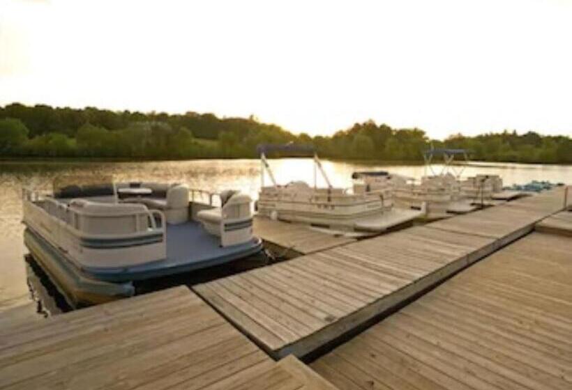 Отель Shenandoah Wilderness Traveler