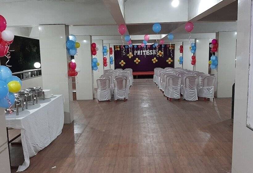 בית מלון כפרי Sumanchandra Suites