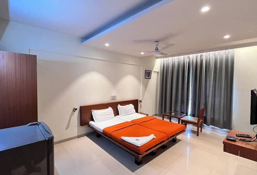 בית מלון כפרי Sumanchandra Suites