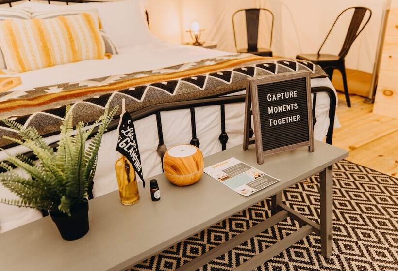 فندق Timberline Glamping At Unicoi State Park