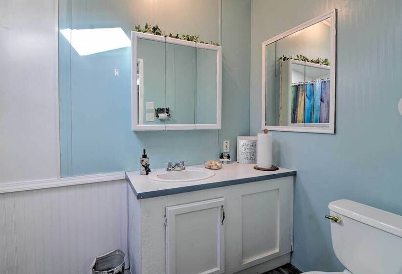 Houghton Lake Area Home W/ Fire Pit & Yard!