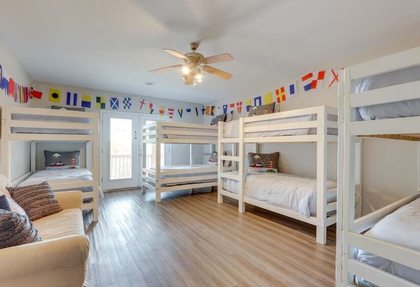 Beaver Lake Home W/ Game Room, Boat Slip & Views!