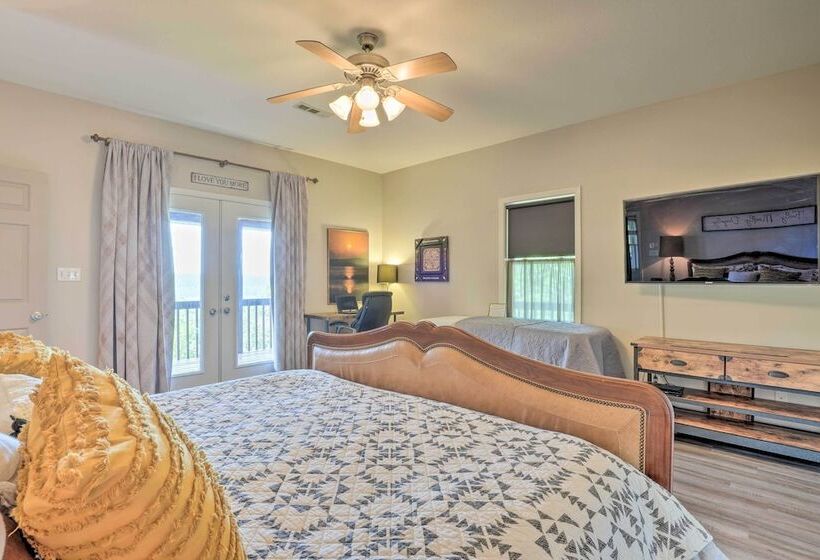 Beaver Lake Home W/ Game Room, Boat Slip & Views!