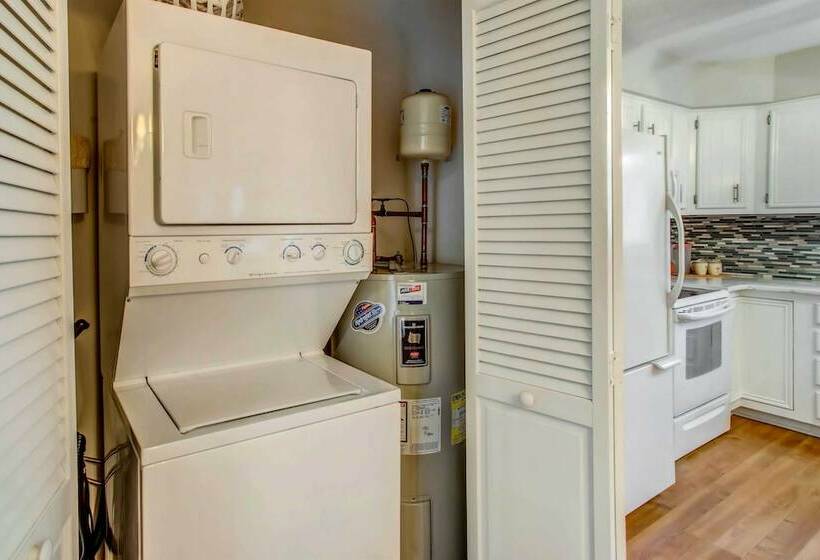 House W/ Yard + River Views Near Myrtle Beach