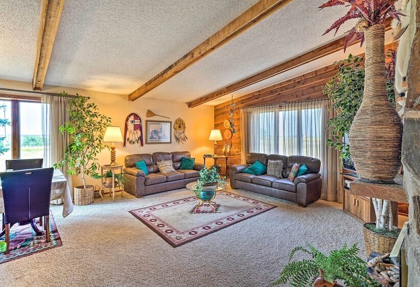 Hunting & Fishing Lodge < 3 Mi From Lake Sakakawea