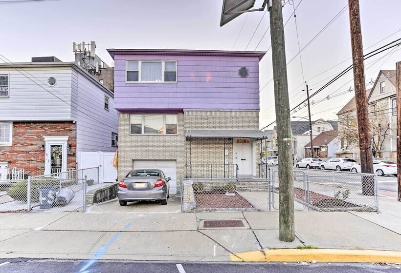 Ideally Located Jersey City Home, 8 Mi To Nyc