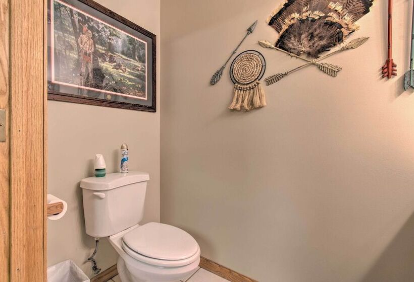 Idyllic Mt Sterling Retreat W/ Private Lake!