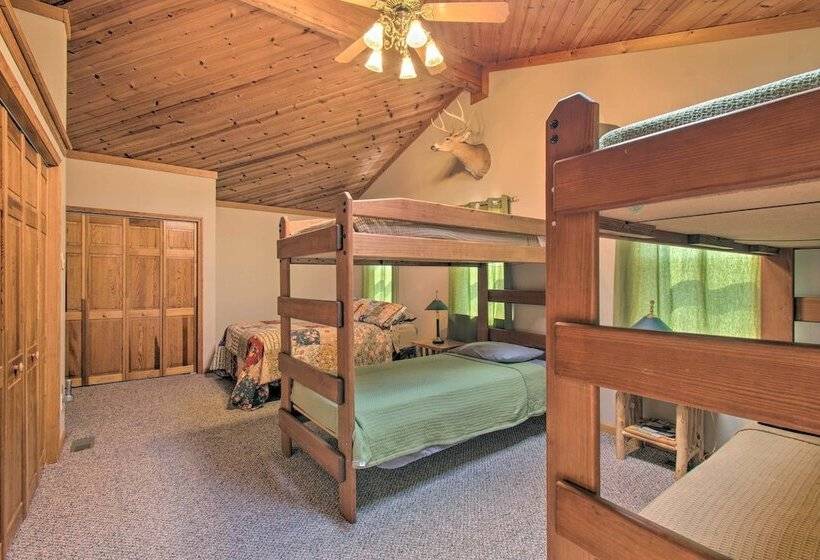 Idyllic Mt Sterling Retreat W/ Private Lake!