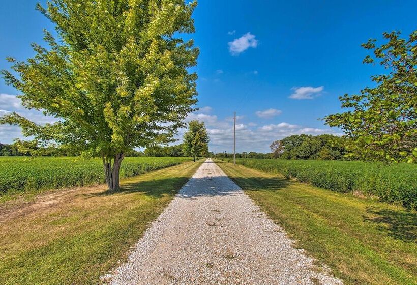 Idyllic Mt Sterling Retreat W/ Private Lake!