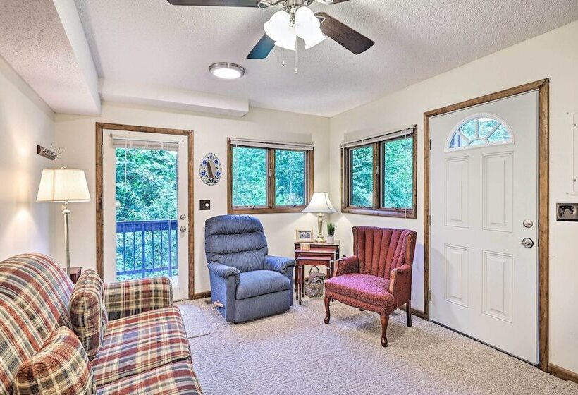 Idyllic Roan Mountain Cabin Across From Creek