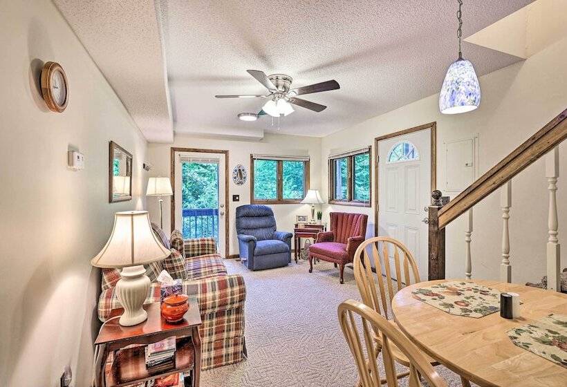 Idyllic Roan Mountain Cabin Across From Creek