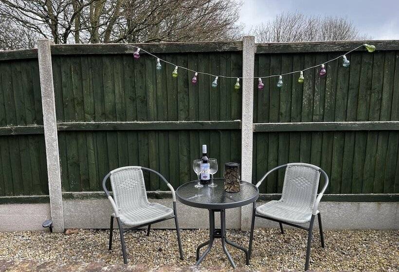 Cosy , Village Location   One Bedroom Barn