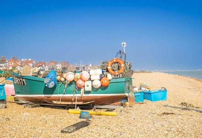 2 Bed 2 Bath Cottage Half Price Monthly Booking