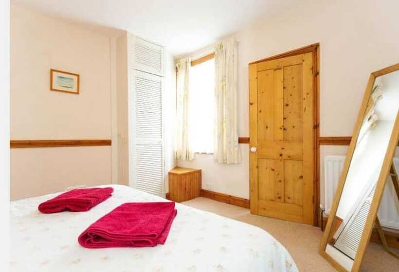 2 Bed 2 Bath Cottage Half Price Monthly Booking