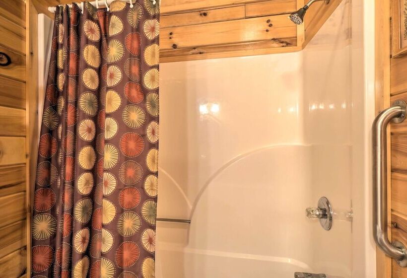 Inviting Sevierville Cabin W/ Deck & Hot Tub!