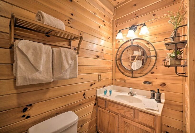 Inviting Sevierville Cabin W/ Deck & Hot Tub!
