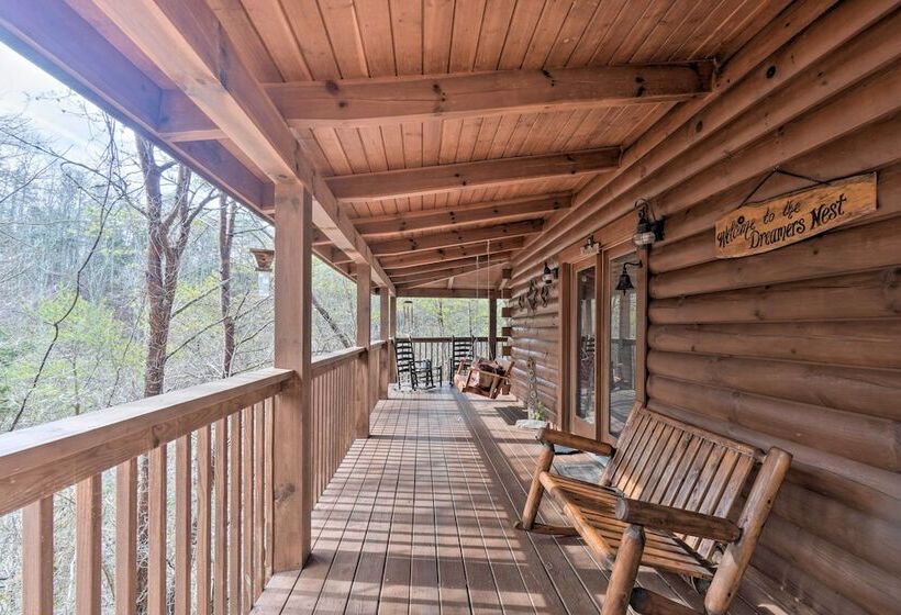 Inviting Sevierville Cabin W/ Deck & Hot Tub!