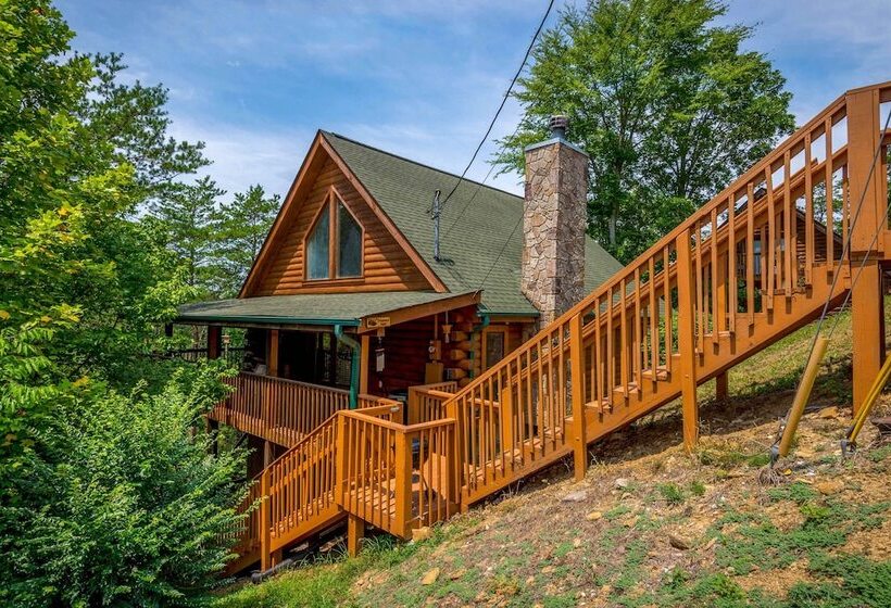 Inviting Sevierville Cabin W/ Deck & Hot Tub!