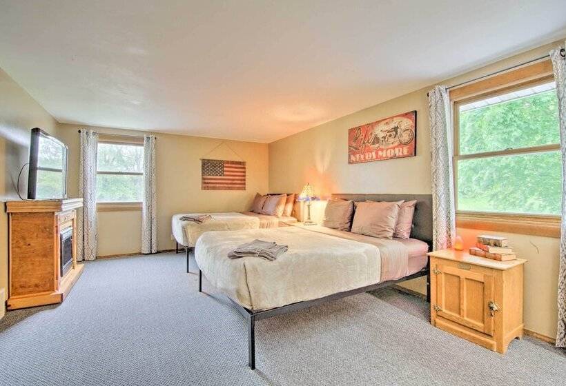 Inviting Twin Lakes Home W/ Indoor + Outdoor Bars!