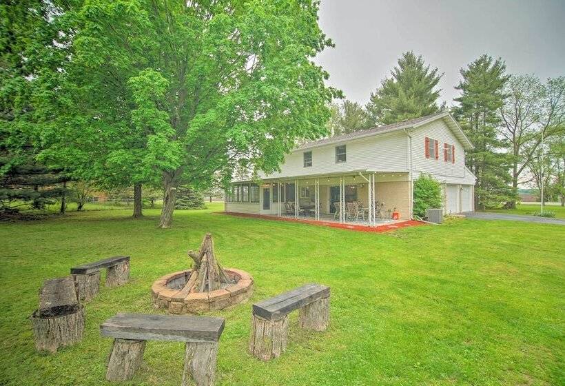 Inviting Twin Lakes Home W/ Indoor + Outdoor Bars!