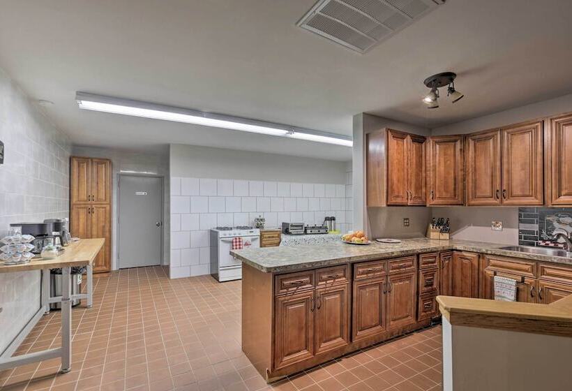 Ironwood  Superior Home  ~ 4 Mi To Big Powderhorn!