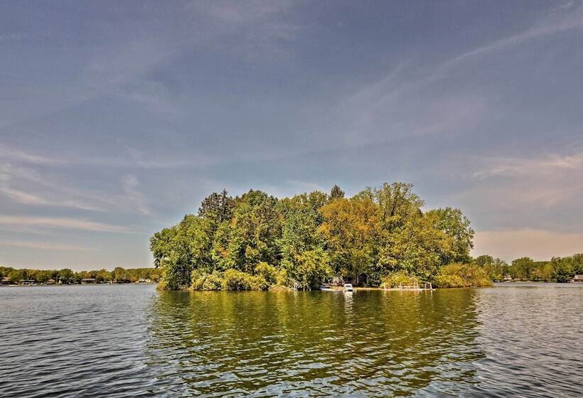 Island Cottage On Evans Lake Bring Your Boat!