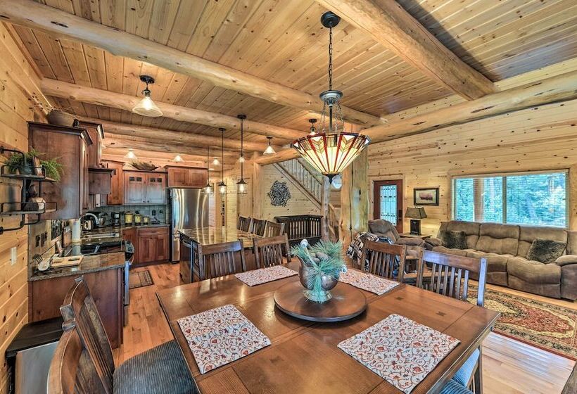 Island Park Cabin W/ Stunning Forest Views!