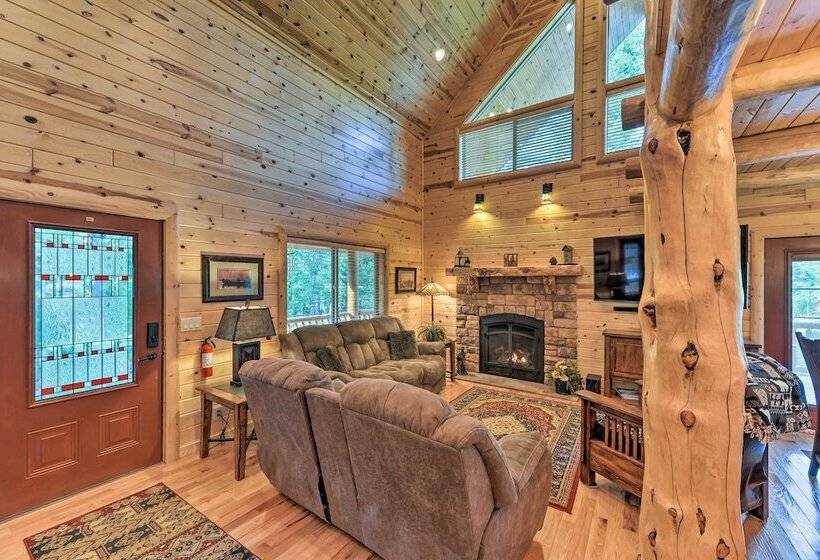 Island Park Cabin W/ Stunning Forest Views!