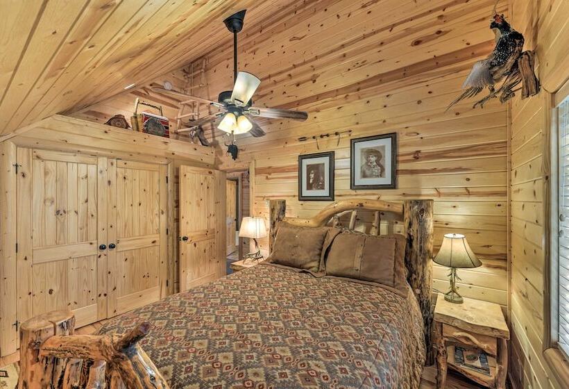 Island Park Cabin W/ Stunning Forest Views!