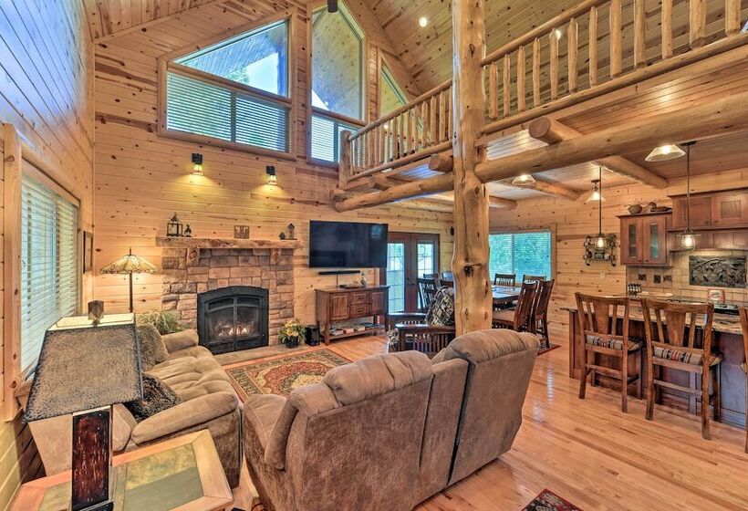 Island Park Cabin W/ Stunning Forest Views!