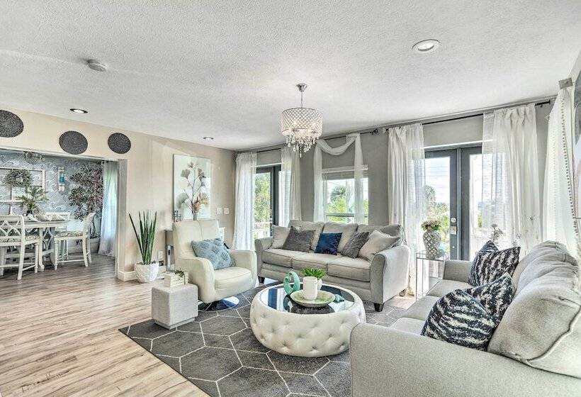 Luxe Florida Home On 3 Acres ~ 5 Mi To Beach!