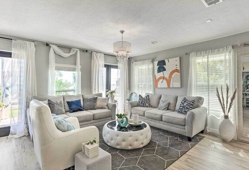 Luxe Florida Home On 3 Acres ~ 5 Mi To Beach!