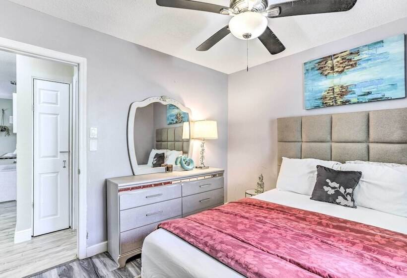 Luxe Florida Home On 3 Acres ~ 5 Mi To Beach!