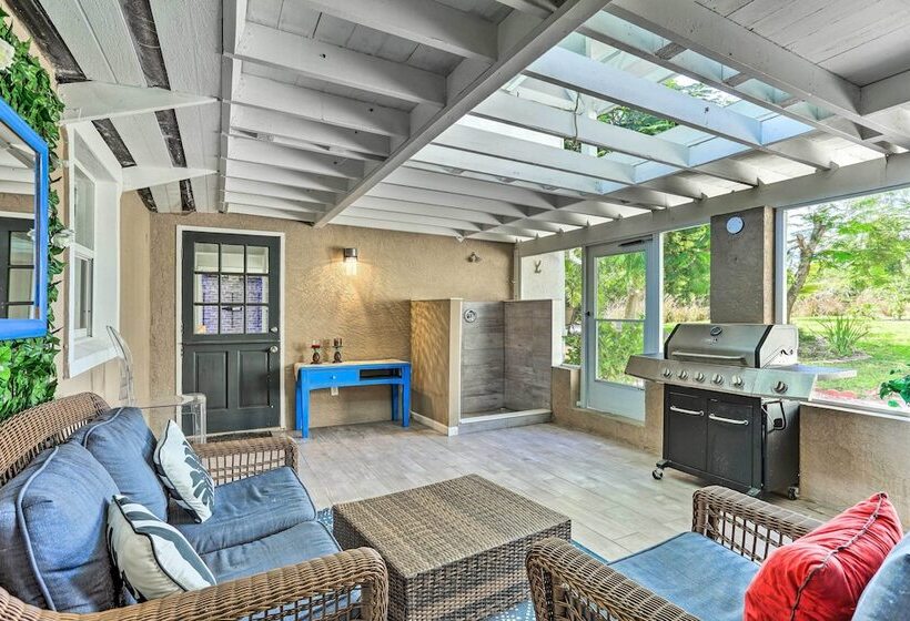 Luxe Florida Home On 3 Acres ~ 5 Mi To Beach!