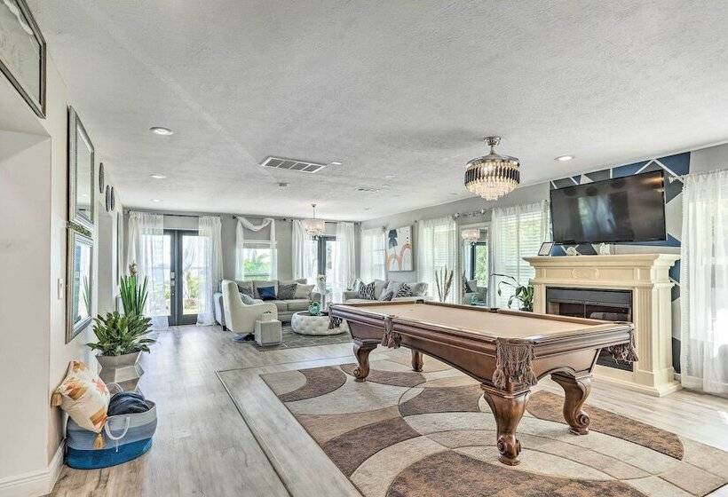 Luxe Florida Home On 3 Acres ~ 5 Mi To Beach!