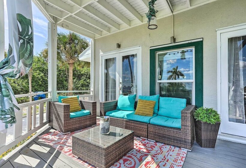 Luxe Florida Home On 3 Acres ~ 5 Mi To Beach!