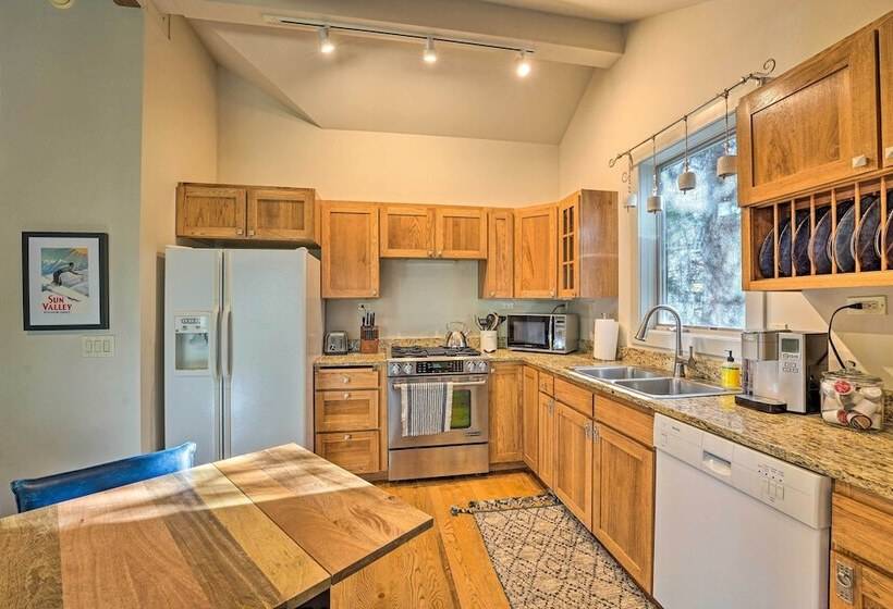 Ketchum Couple S Retreat: 1 Mi To Sun Valley!