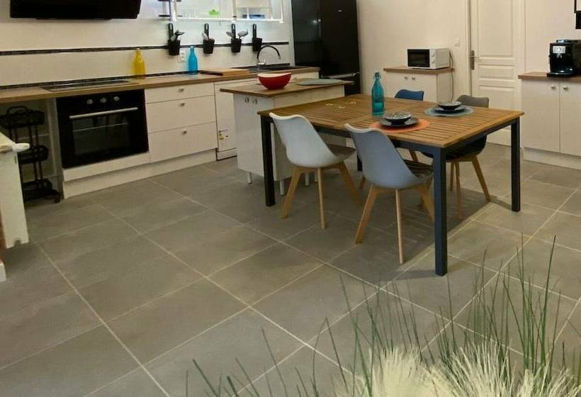 La Maison D Angélique   Colocation Hôtelière à 150m Gare Tgv  Grande Cuisine équipée & Salon   Fibre