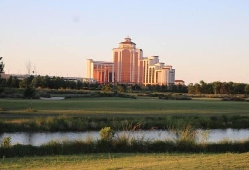 Lake Charles Home: 1 Mi To Public Boat Launch