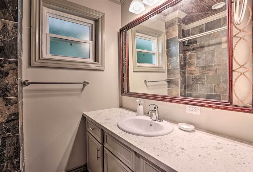 Lake Charles Home: 1 Mi To Public Boat Launch