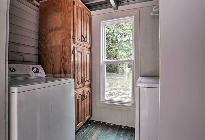 Lake Charles Home: 1 Mi To Public Boat Launch