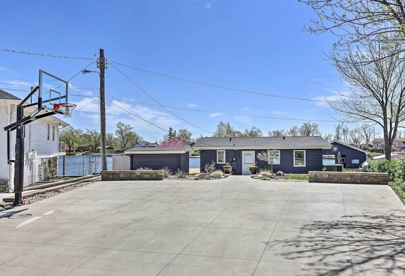 Lakefront Bellevue Home: Private Beach & Fire Pit!