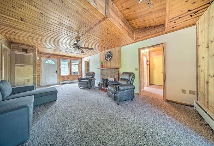 Lakefront Burton Home W/ Deck, Grill + Views!